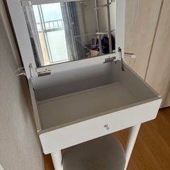 ドレッサーの画像