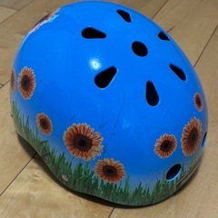 nutcase 子ども用ヘルメット ひまわり柄
の画像