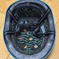 nutcase 子ども用ヘルメット ひまわり柄
の画像
