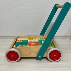 tender leaf toysの歩行器&積み木の画像