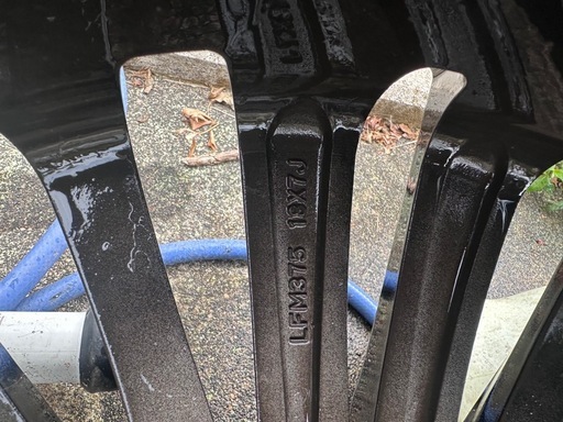 ボクシー、ホイール18インチ