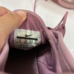 NIKE レディーススニーカー　23センチ
の画像