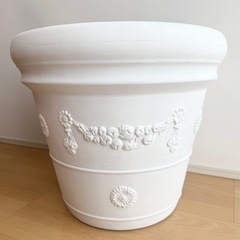 イタリア製　15,000円で購入　特大・直径61×高さ52cm 植木鉢 ホワイトの画像