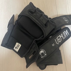 Venum MMAグローブ ブラック/ Mサイズの画像