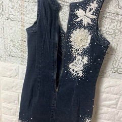 ビーズと花刺繍のデニムワンピの画像