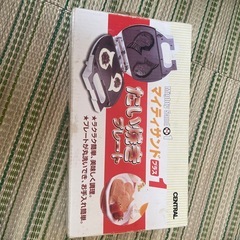 プレートのみ。たい焼き、ワッフル、おにぎり、ホットサンドセットの画像