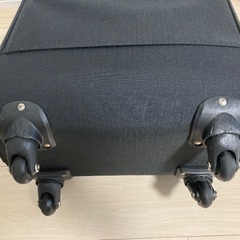 【お取引が決まりました。問合わせ中止となります】キャリーケースの画像