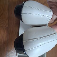 パンプス　24cm　白　黒　ローパンプス　L&Bの画像