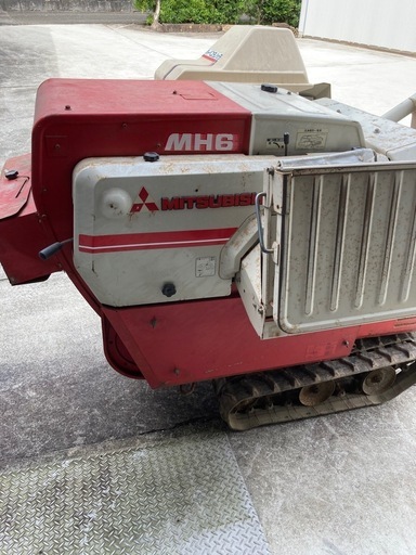 ハーベスタ　脱穀機　MITSUBISHI製　MH6