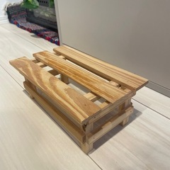 木製の台の画像