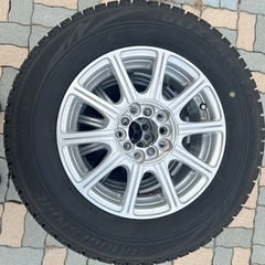 スタットレスタイヤとほいーるホイールの画像
