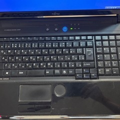 FUJITSU ノートパソコンの画像