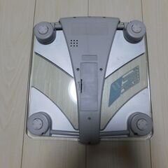 タニタ　体組成計　インナースキャン　BC-527　シルバー　取扱説明書付き　普通に使用できます　の画像