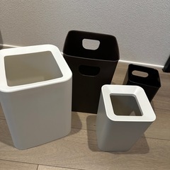小さいゴミ箱の画像