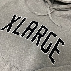 XLARGE パーカーの画像