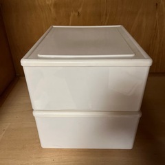 収納ボックス2箱
の画像