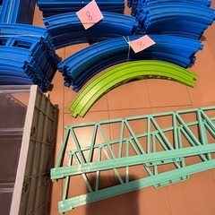 プラレール　レールパーツ大量　の画像