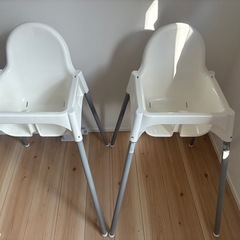 IKEA ベビーチェア　二脚　の画像