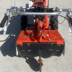 Kubota 耕運機の画像
