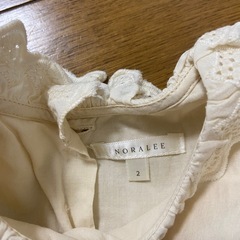 Nora Leeのドレス
の画像