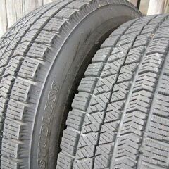 ヤリス用 BSスタッドレスVRX2 175/70R14 2020年製 純正スチールホイール＆キャップ付き 中古4本セットの画像
