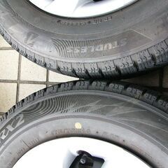 ヤリス用 BSスタッドレスVRX2 175/70R14 2020年製 純正スチールホイール＆キャップ付き 中古4本セットの画像