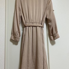 carnelianワンピースの画像
