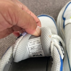 FILA スニーカー 24.0の画像