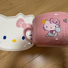 新品未使用　ハローキティ　取っ手付きボウルと皿　セット　の画像
