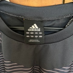 
adidasウェアの画像