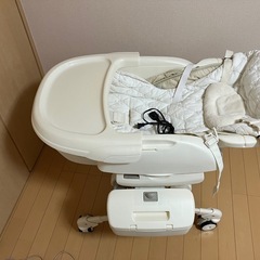 コンビ　電動ハイロチェアーの画像