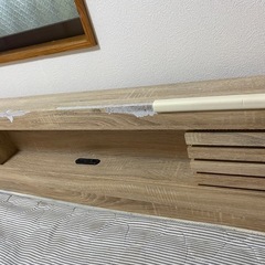 ダブルベッドフレームとマットレスの画像