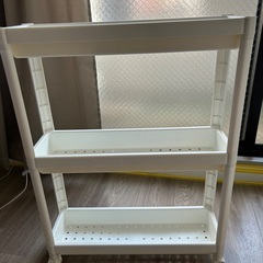 隙間収納ラックの画像