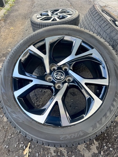 TOYOTA c-hr 純正18インチホイール+BRIDGESTONE VRX2
