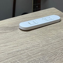 【リサイクルサービス八光】幅80㎝　株式会社もしも　2口コンセント付きデスクセットの画像