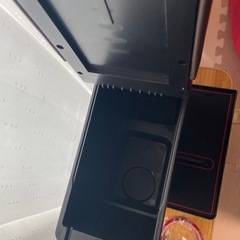 ヤリスクロス専用アームレストの画像