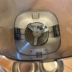 ドギーマン なかよく食べる自動給餌食器 ツインの画像