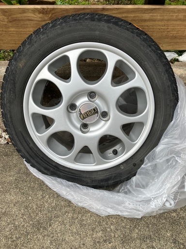 スタッドレスタイヤ　ワゴンR 155 65r 14