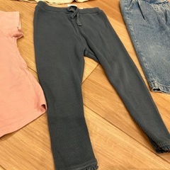 Zaraキッズ　　11点セット　パンツ　ジャケット　ティシャツ　ニット の画像