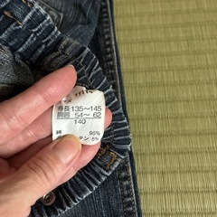 140サイズ　ジーンズ👖の画像