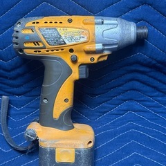 松下電工 インパクトドライバーEZT608 12Vの画像