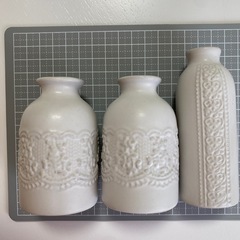 レースエンボス花器★3点セット★ホワイト★セラミックの画像