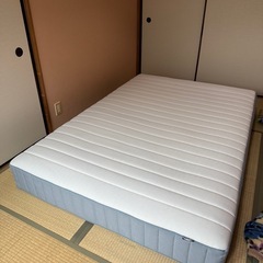 IKEA ベッドフレーム（ダブルサイズ）＆マットレスセットの画像