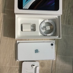 iPhone SE ホワイトの画像