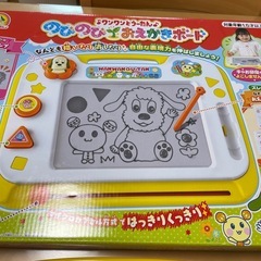 のびのびおえかきボード
の画像