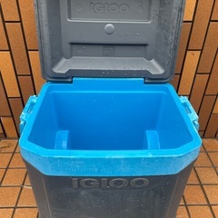 IGLOO イグルー 58Lクーラーボックスの画像
