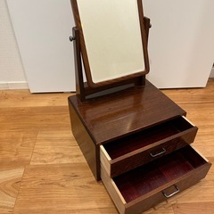 【あげます】引き出し付き鏡　の画像