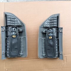ノア７０系前期テールランプ左右　良品　バルブ付の画像