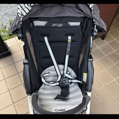 コンビ　b型　ベビーカー　f2の画像