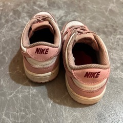 【NIKE】 ナイキ DUNK LOW キッズ　ピンク　子供靴の画像